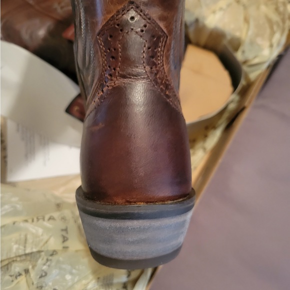 Womens Ariat Boots Brown with blue stitching - Picture 7 of 9